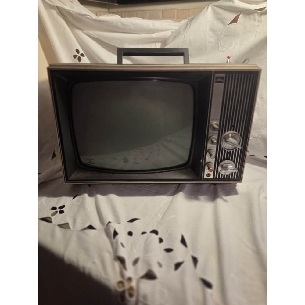 Vintage Toshiba‎ Portable CRT Televison 1960s Or Early 70s Mascara Negra 12in...